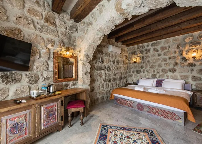 Foremanson Cave Hotel